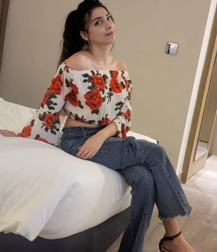 Shreya Escorts Escorts in Harinavi