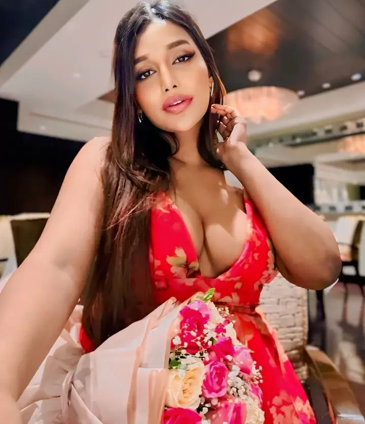 Soni Escorts in Tiretta Bazaar