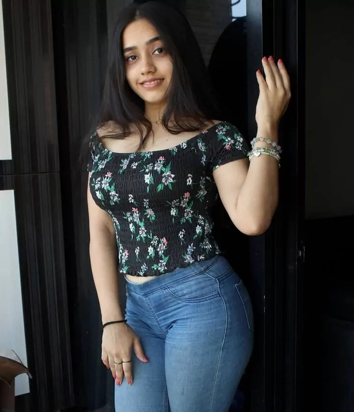 Amyra Independent Escorts