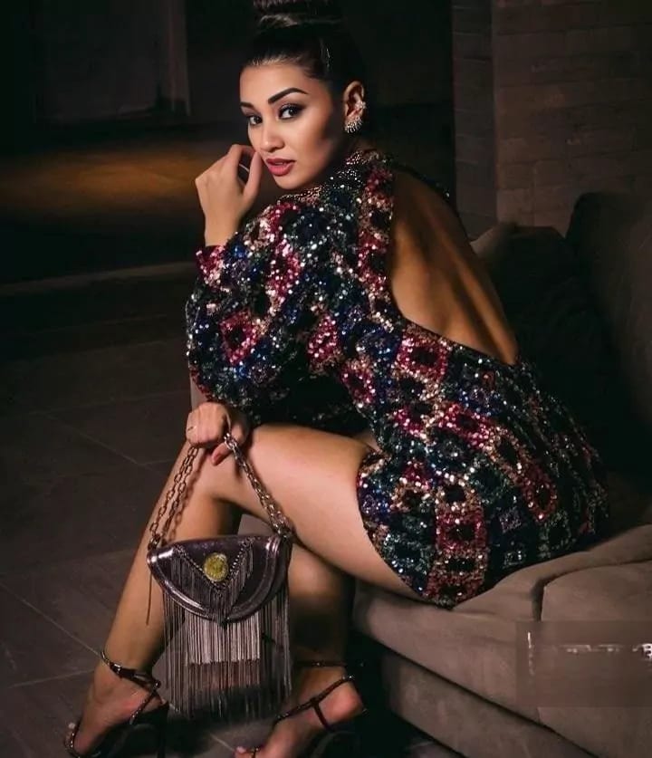 Diksha Hot Look