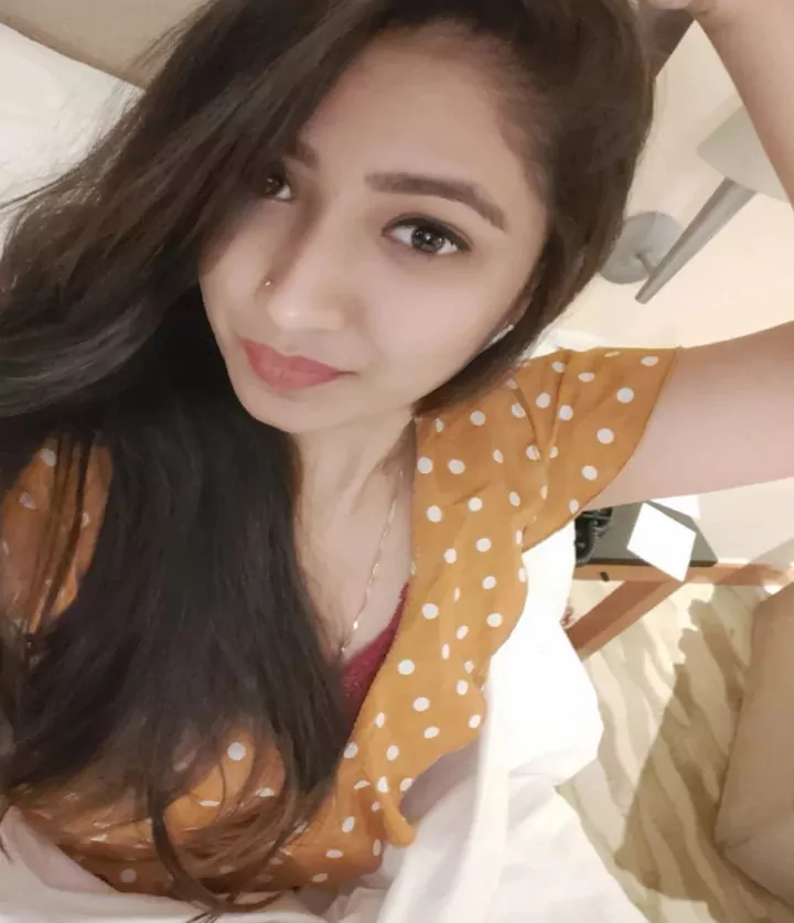 Barkha Housewife Escorts