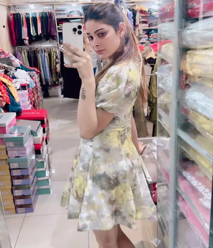 Varsha Call Girl