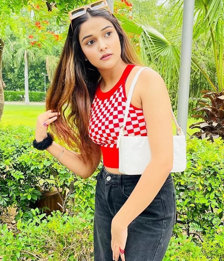 Kirti Call Girl